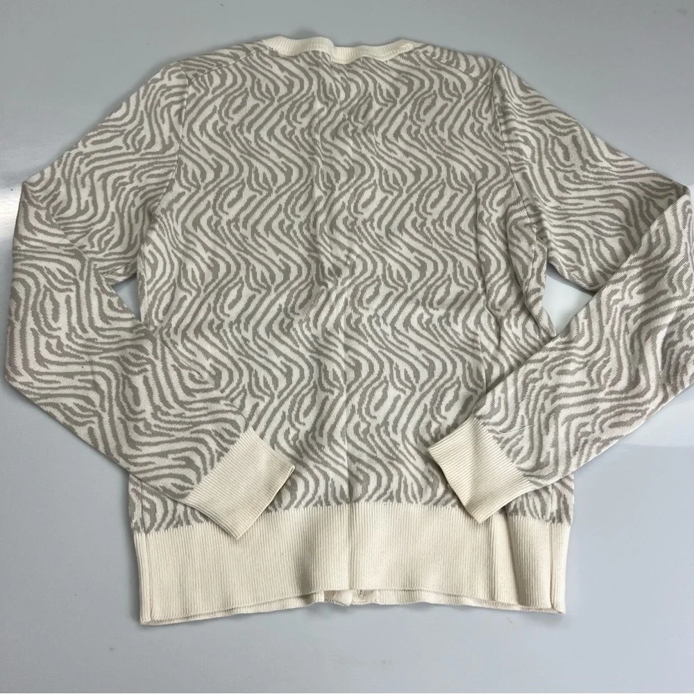 banana Republic women’s beige button down cardigan S L15-22 - Picture 4 of 4